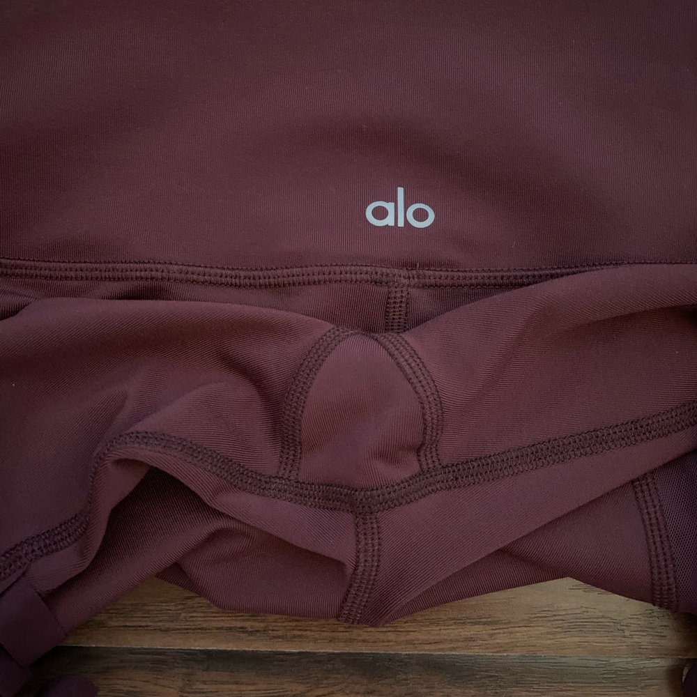 Alo Wrapped Legging - Picture 7 of 7